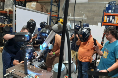 robot-2